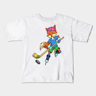 Cartoon fox plays ice hockey Kids T-Shirt